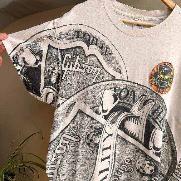 Vintage Gibson Guitar Promo Shirt - Picture 2 of 8